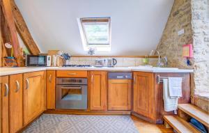Maisons de vacances Nice Home In Grolejac : photos des chambres