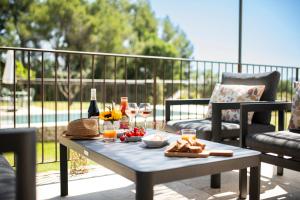 Maisons de vacances Bastide Toujours Dimanche, Maison de vacances avec vue & piscine privee : photos des chambres