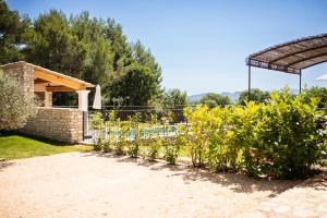 Maisons de vacances Bastide Toujours Dimanche, Maison de vacances avec vue & piscine privee : photos des chambres