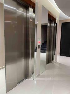 Modern ApartmentJacuzziSaunaPoolGym