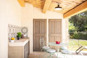 Bastide Toujours Dimanche, Maison de vacances avec vue & piscine chauffée