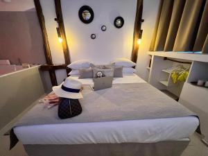 Love hotels Tamarin & Capucin Suite Balneo : photos des chambres