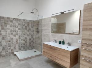 Appartements ColorMix 3 etoiles - 95m2 Plein Centre - Ensoleille Climatise : photos des chambres