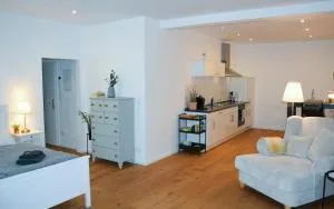 Modernes Studio Appartement mit Leseecke - Staufenberg