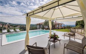 Lovely Home In Amelia With Kitchen