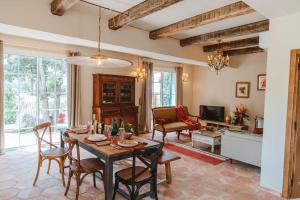 Résidence CASE DI PIGNA magnifique villa avec piscine, de 2 à 6 personnes