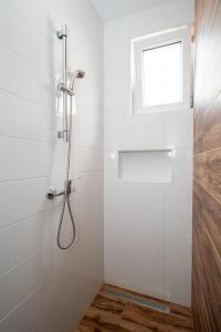 Apartments with parking space Povljana, Pag - 11516