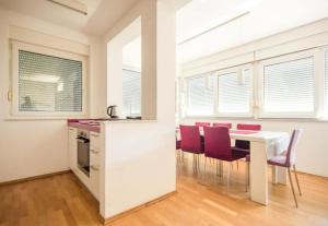 Holiday house with a parking space Samobor, Prigorje - 21340