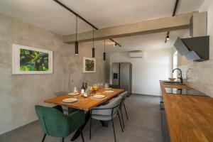 Seaside luxury villa with a swimming pool Sumartin, Brac - 5639