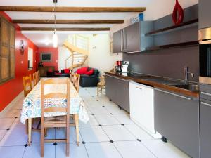 Maisons de vacances Gite Laneuveville-devant-Bayon, 5 pieces, 9 personnes - FR-1-584-15 : photos des chambres