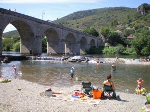 Villas Child dog friendly villa with private swimming pool and fenced garden on the river : photos des chambres