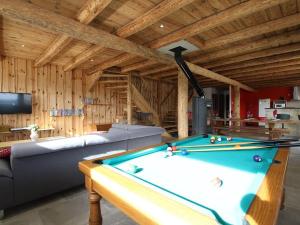 Grand gîte cosy avec terrasse, jardin et jeux à Boisset, proche villages médiévaux et loisirs nature - FR-1-582-246