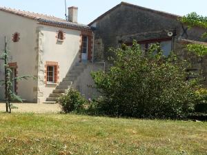 Maisons de vacances Gite La Romagne, 3 pieces, 5 personnes - FR-1-622-41 : photos des chambres