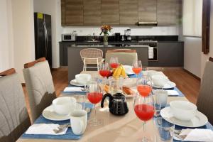 Breathtaking City View Apartment with Balcony XL - PH Quartier Marbella