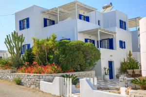 Nicos Studios & Apartments Paros Greece