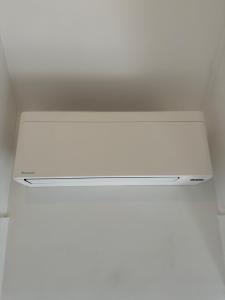 T3 Flat Moderne sur 2 étages Metro Parking Free Entrance autonome