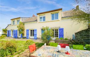 Maisons de vacances Awesome Home In Loire Authion With Heated Swimming Pool, Private Swimming Pool And 5 Bedrooms : photos des chambres