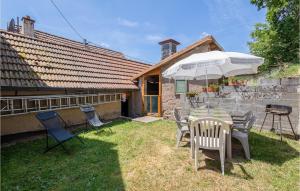 Maisons de vacances Awesome home in Natzwiller with 2 Bedrooms and WiFi : photos des chambres