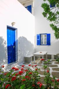 Nicos Studios & Apartments Paros Greece