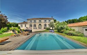 Beautiful Home In Arthenac With Wifi, Heated Swimming Pool And Swimming Pool