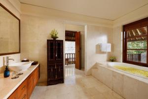 Villa Fabreya-Three-Bedroom Villa with Private Pool