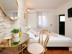 Guesthouse Ana Trogir Old Town