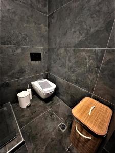 Riass Place
