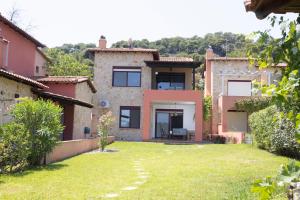 Villa Egeo - Beachfront Paradise, Private Beach, Starlink, BBQ