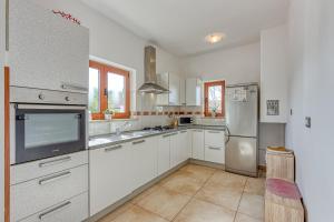 Villa Simac With Pool and Whirlpool - Happy Rentals