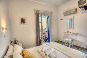 Nicos Studios & Apartments Paros Greece