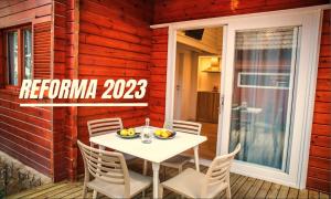 Three-Bedroom Bungalow room in Camping La Llosa