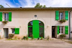 Maisons d'hotes Une Poule Sur un mur, chambre d'hote a Soulosse : photos des chambres