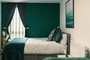 Sidemersey Livings- Convenient and Central 2-Bedroom Haven in L1, Secured Parking