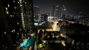 Balcony Unit @ Robertson Residence 18f