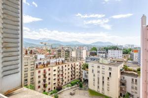 Appartements 10min Gare Grenoble, vrai lit double, calme : photos des chambres