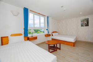 Phòng 3 Người Nhìn Ra Núi (Triple Room with Mountain View)