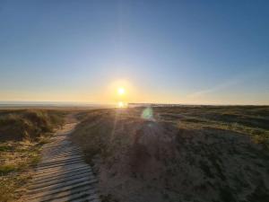 Appartements Studio Cabine avec Balcon et Parking Pres de la Plage - St-Jean-de-Monts - FR-1-224C-284 : photos des chambres