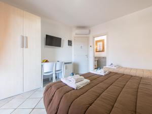 Deluxe Double Room with Extra Bed