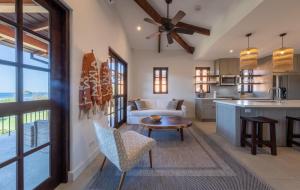 Plaza Mercado 22 At Las Catalinas