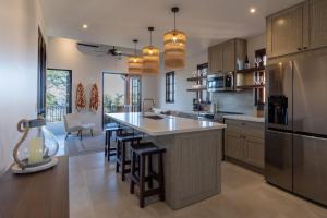 Plaza Mercado 22 At Las Catalinas