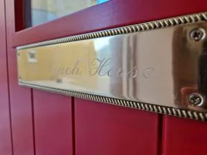 8 Coach House - 加斯唐