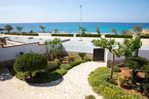 Villa Eleonora con piscina Fronte Mare - Capilungo