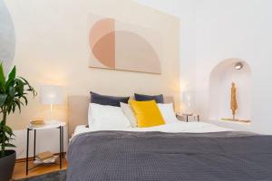 Lovely Historical home by the Prague Castle - N1