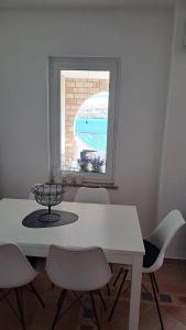 Pool apartment Adriana