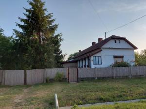 Tisza-tavi Kiserdő Vendégház