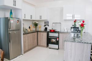 SILVERSTONE APARTMENT DELUXE 1 Bedroom WITH A VIEW , GYM & POOL - KILIMANI