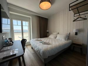 Hotels Hotel de la Baie : photos des chambres