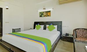Blue Moon Residency Hotel & Restaurant