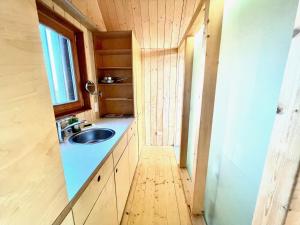 Lushna 10 Classic Suite at Lee Wick Farm Cottages & Glamping
