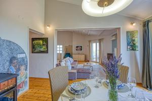 Apartment Ana with Balcony 